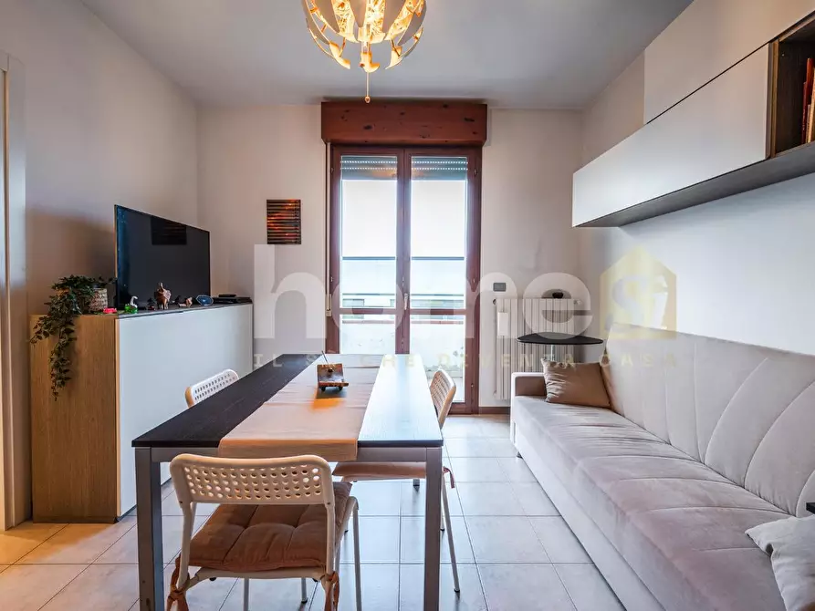 Immagine 8 di Appartamento in vendita  a Reggio Nell'emilia