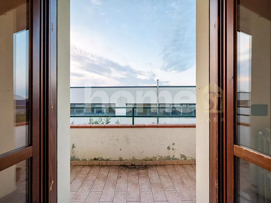 Immagine 23 di Appartamento in vendita  a Reggio Nell'emilia