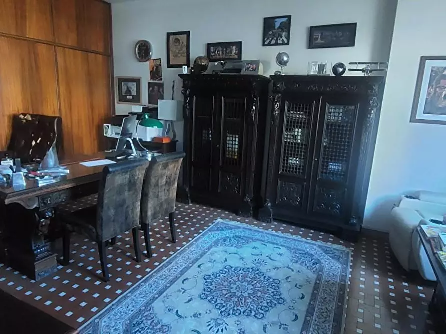 Immagine 1 di Appartamento in vendita  a Carrara