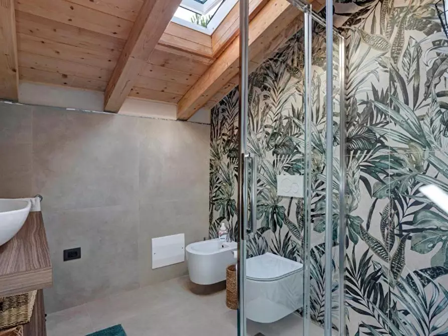 Immagine 2 di Mansarda in affitto  a Viareggio