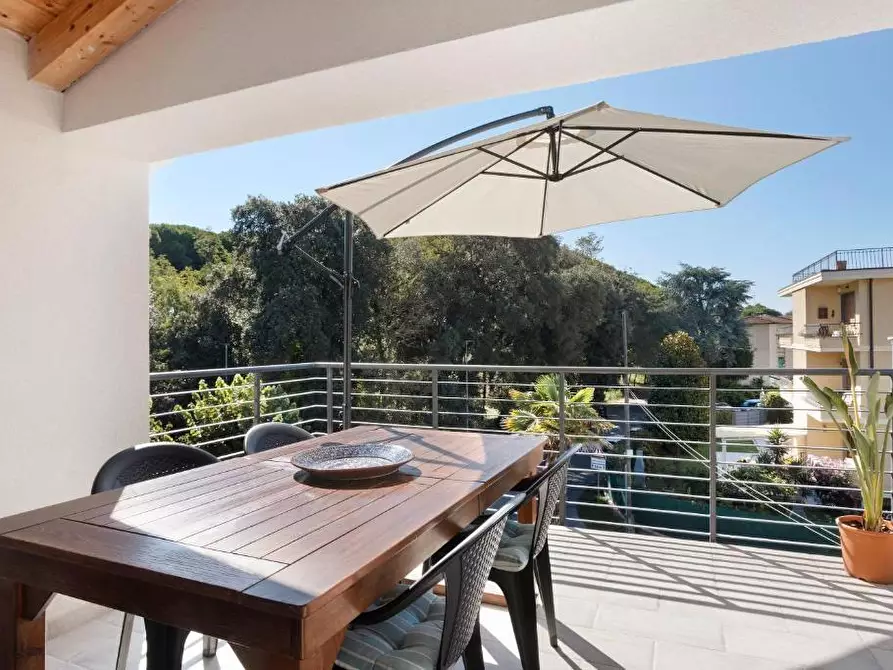 Immagine 4 di Mansarda in affitto  a Viareggio