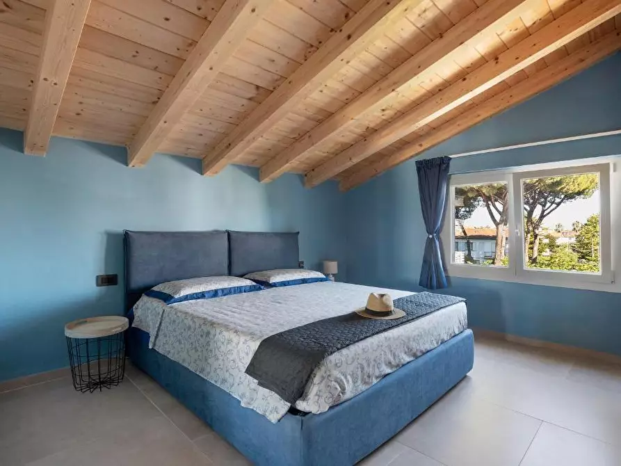 Immagine 8 di Mansarda in affitto  a Viareggio