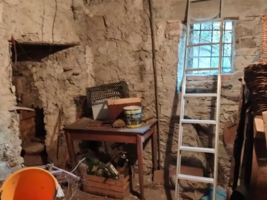 Immagine 2 di Porzione di casa in vendita  a Tresana