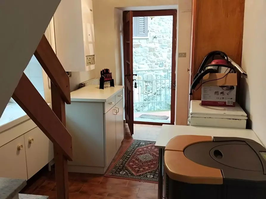 Immagine 8 di Porzione di casa in vendita  a Tresana