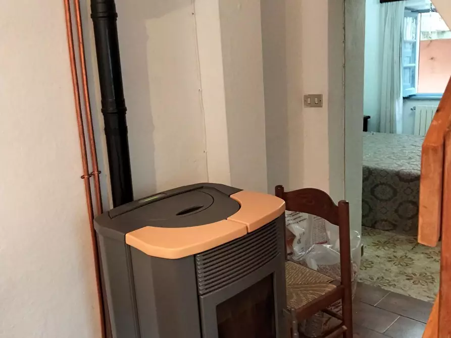 Immagine 6 di Porzione di casa in vendita  a Tresana