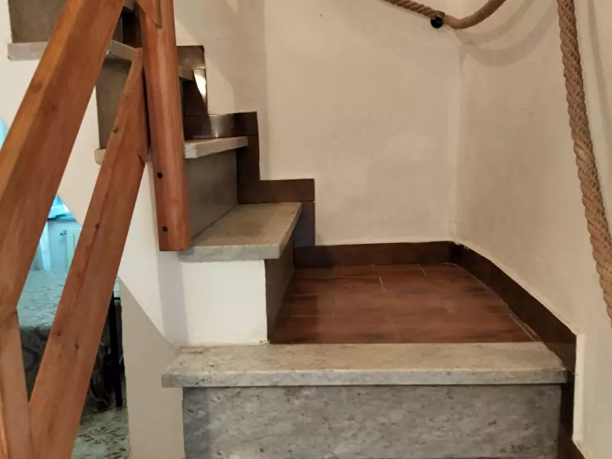 Immagine 7 di Porzione di casa in vendita  a Tresana