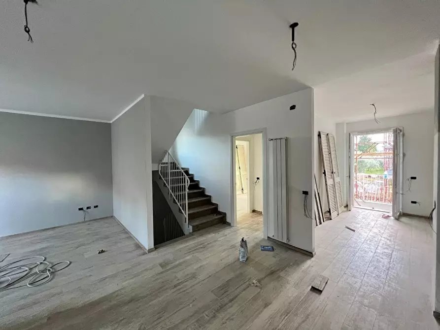 Immagine 2 di Villetta a schiera in vendita  a Santa Maria A Monte