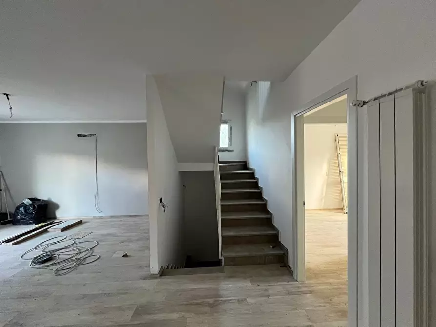 Immagine 10 di Villetta a schiera in vendita  a Santa Maria A Monte