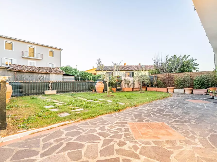 Immagine 5 di Casa bifamiliare in vendita  a Palaia