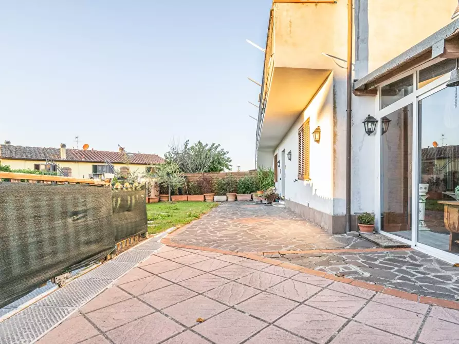 Immagine 3 di Casa bifamiliare in vendita  a Palaia