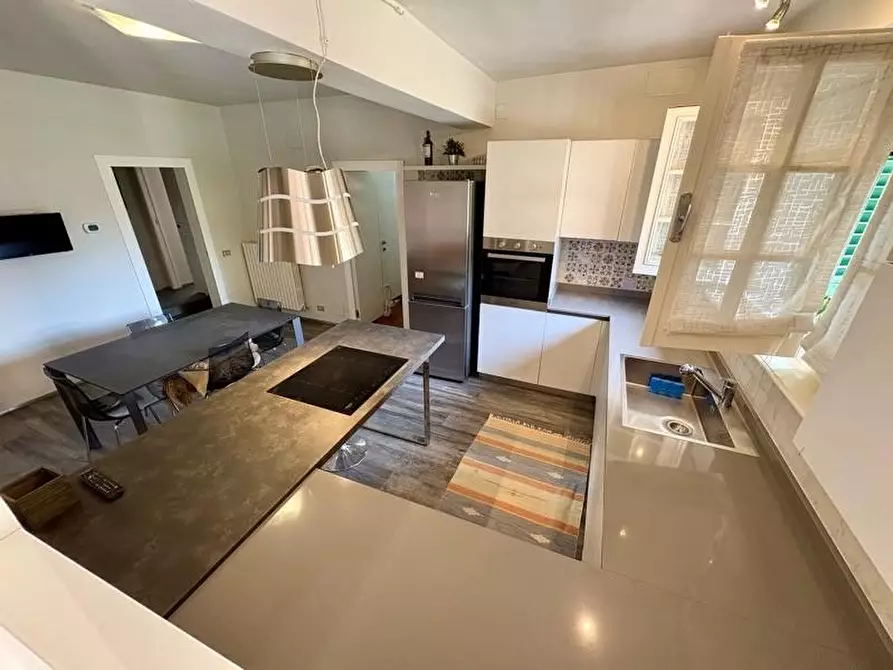 Immagine 6 di Villa in vendita  a Castelfiorentino