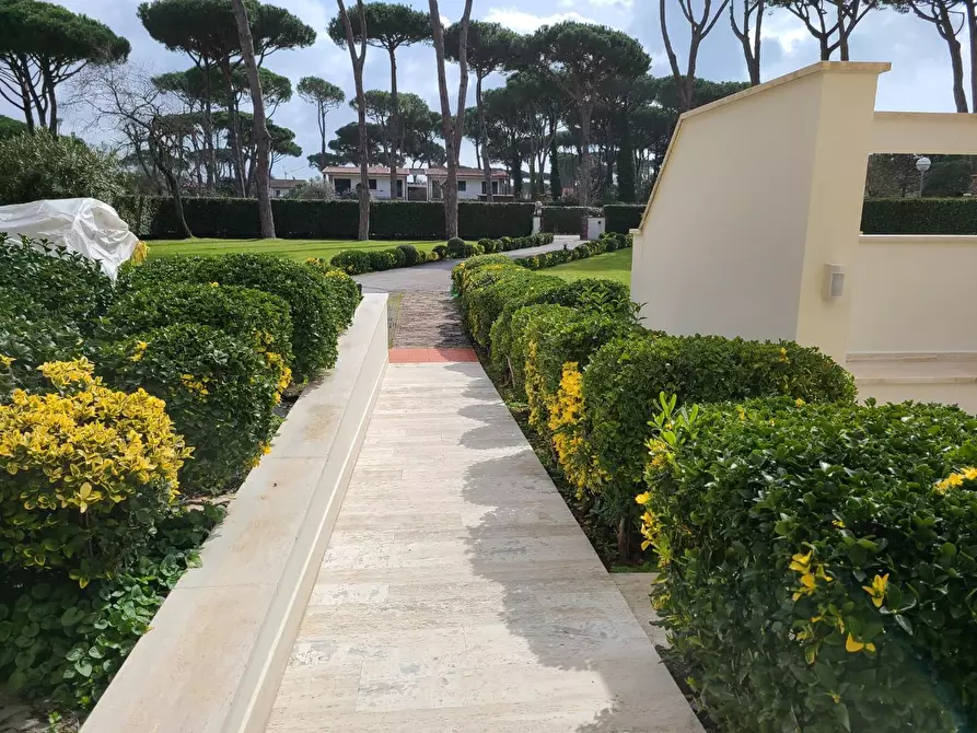 Immagine 11 di Casa indipendente in affitto  a Forte Dei Marmi