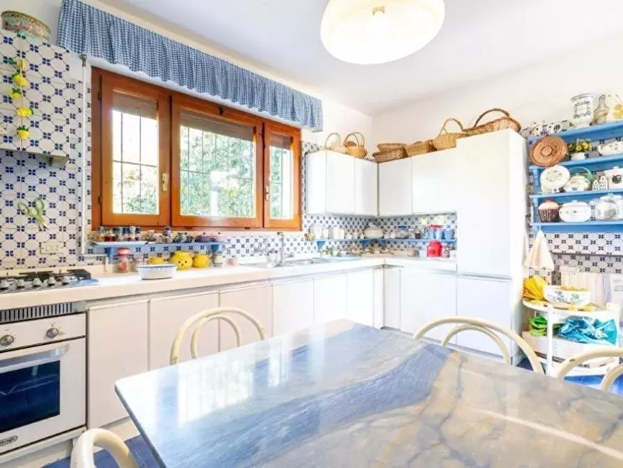 Immagine 25 di Casa indipendente in affitto  a Forte Dei Marmi