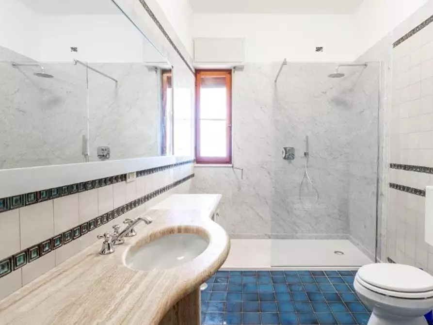 Immagine 40 di Casa indipendente in affitto  a Forte Dei Marmi