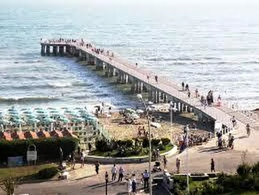 Immagine 12 di Villetta a schiera in vendita  a Massa