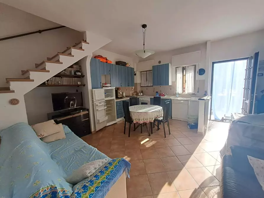 Immagine 2 di Villetta a schiera in vendita  a Massa