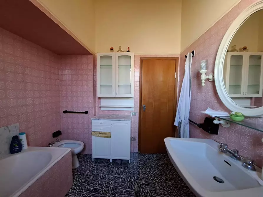 Immagine 26 di Villa in vendita  a Santa Croce Sull'arno