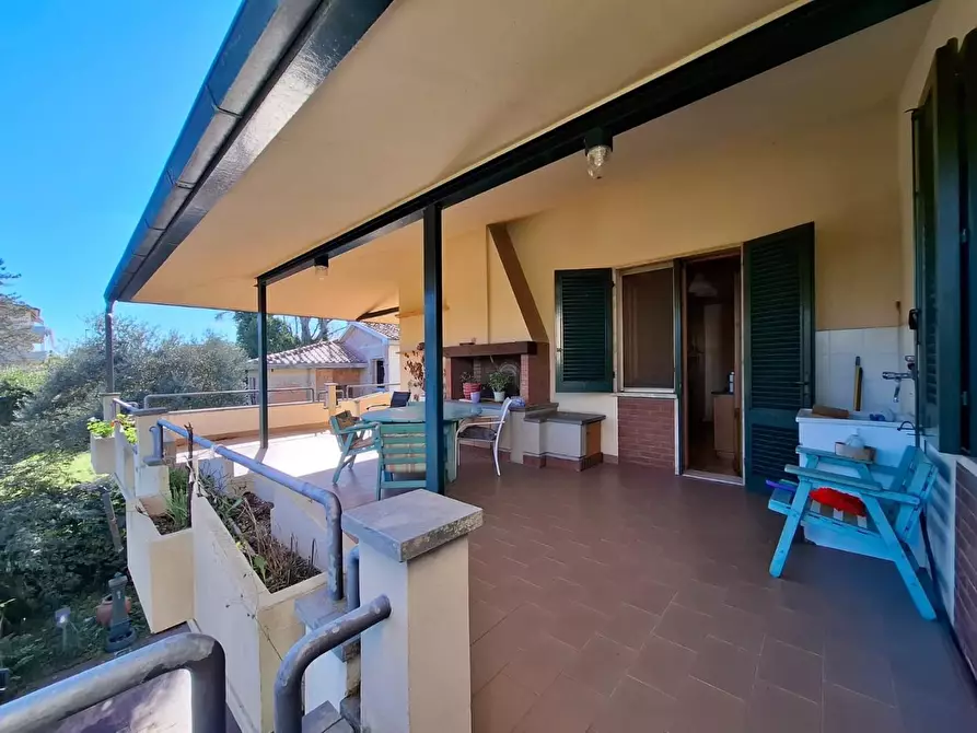 Immagine 17 di Villa in vendita  a Santa Croce Sull'arno