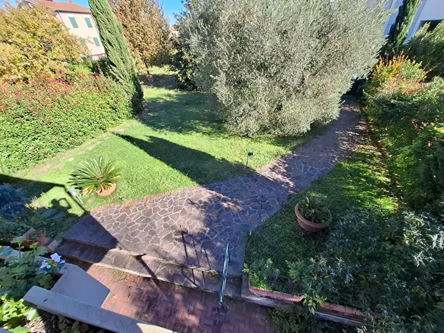 Immagine 14 di Villa in vendita  a Santa Croce Sull'arno