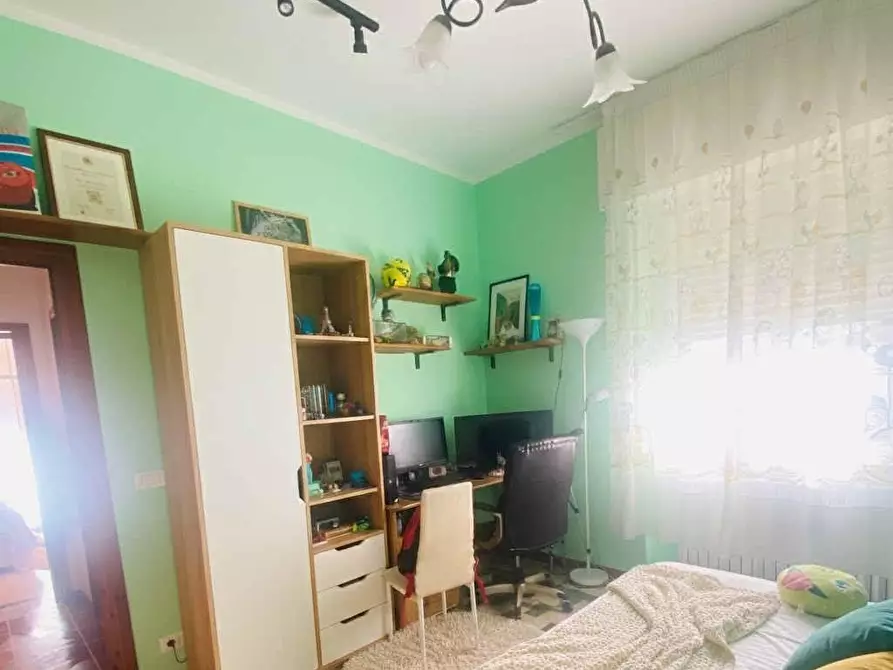 Immagine 12 di Villa in vendita  a Lucca