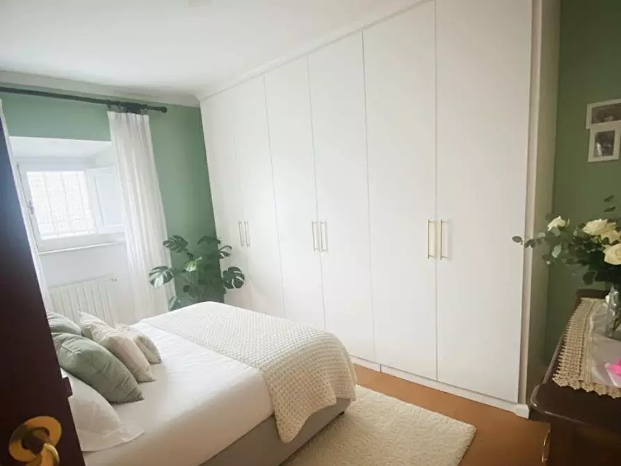 Immagine 9 di Villa in vendita  a Lucca