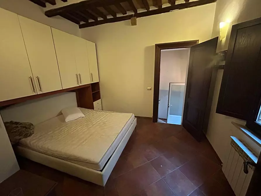Immagine 28 di Appartamento in vendita  a Siena