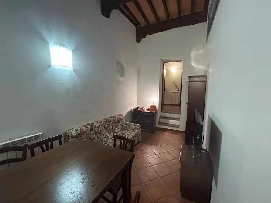 Immagine 9 di Appartamento in vendita  a Siena