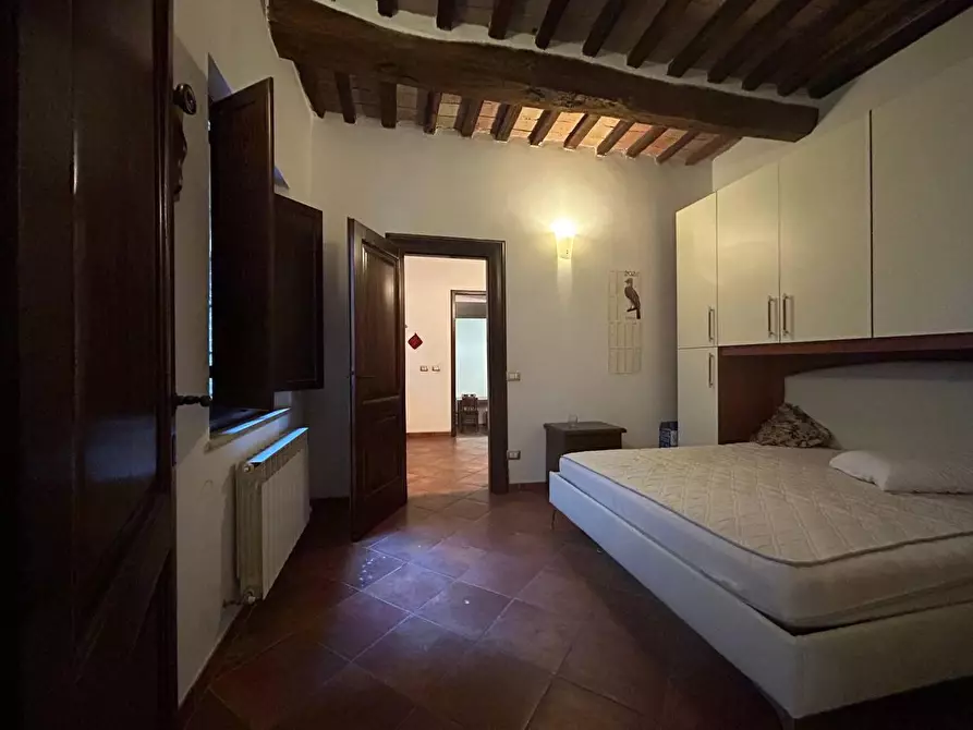 Immagine 30 di Appartamento in vendita  a Siena