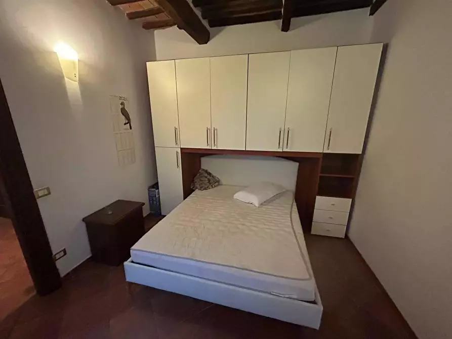 Immagine 29 di Appartamento in vendita  a Siena