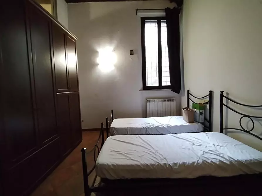 Immagine 15 di Appartamento in vendita  a Siena