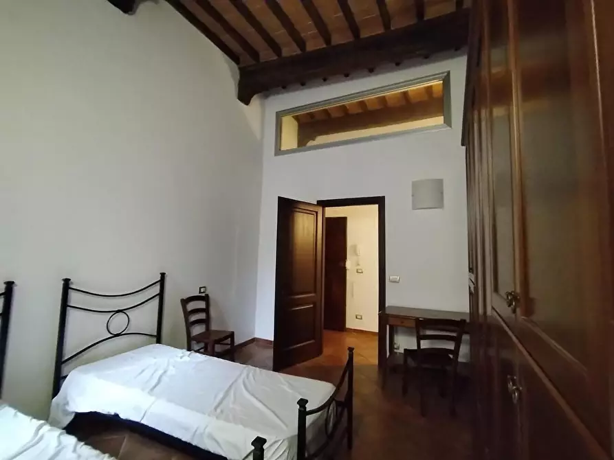 Immagine 16 di Appartamento in vendita  a Siena
