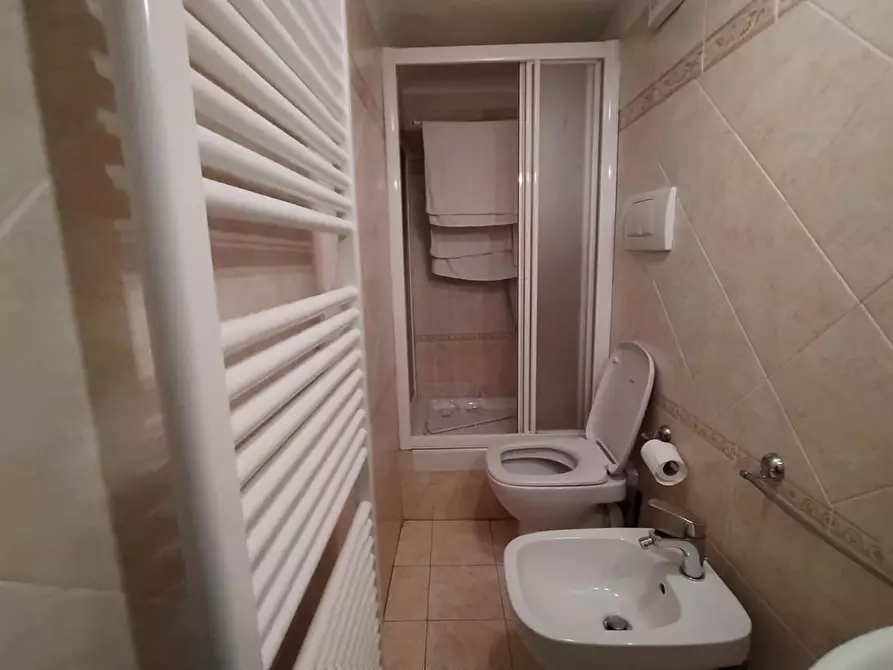 Immagine 22 di Appartamento in vendita  a Siena