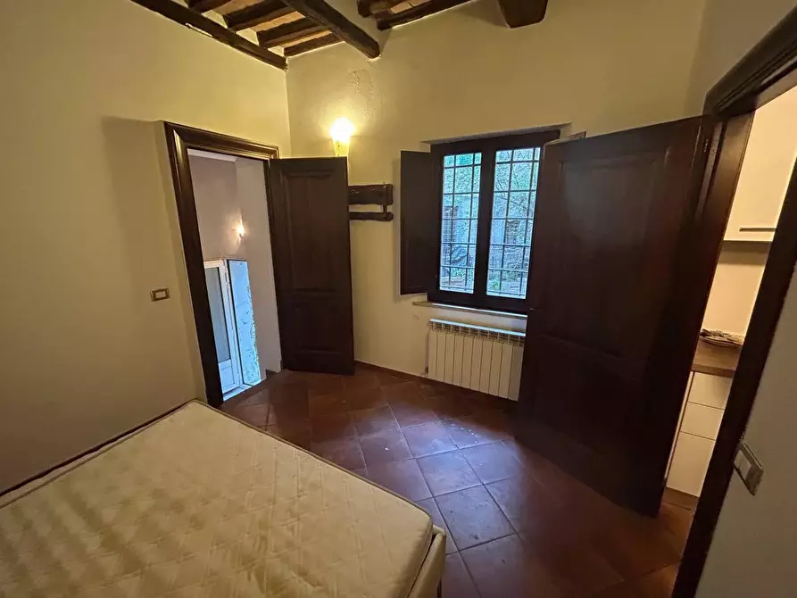 Immagine 27 di Appartamento in vendita  a Siena