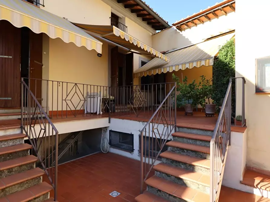 Immagine 2 di Appartamento in vendita  a Colle Di Val D'elsa