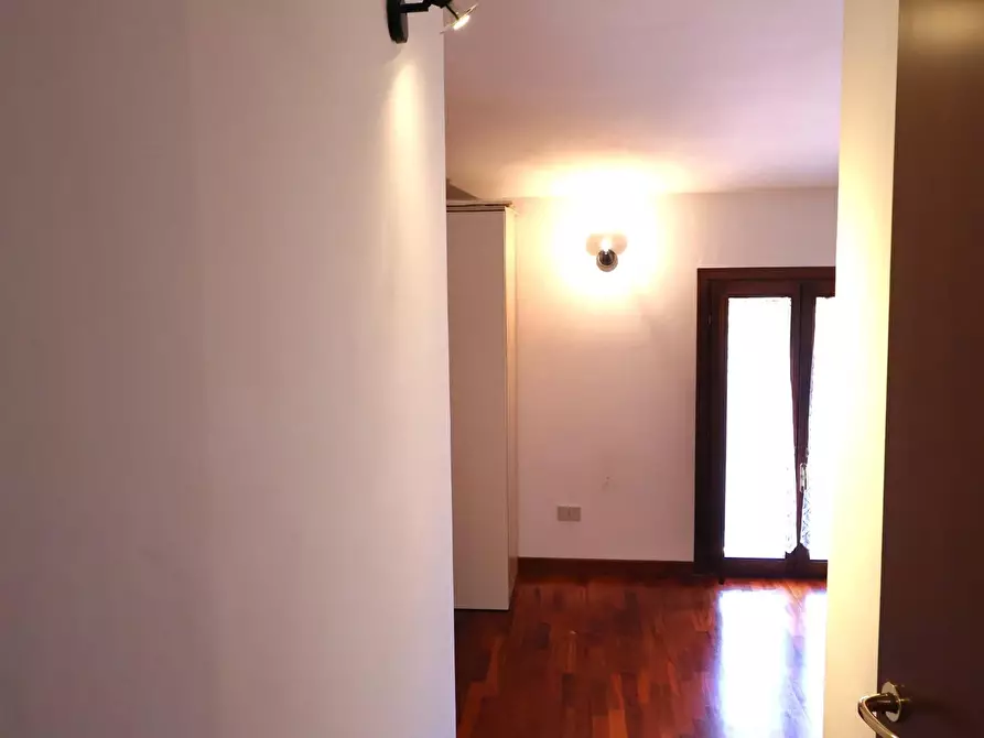 Immagine 21 di Appartamento in vendita  a Colle Di Val D'elsa