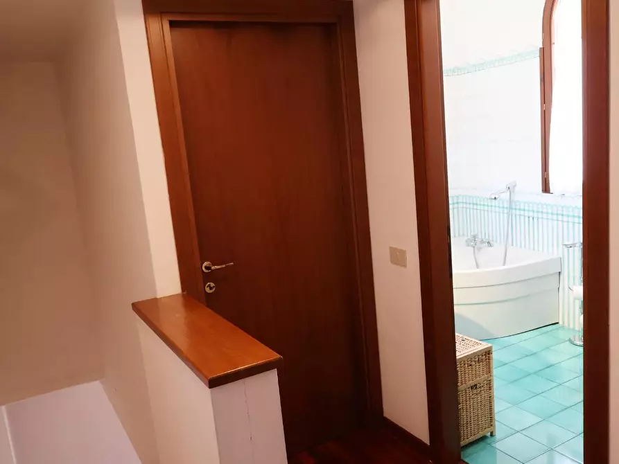 Immagine 13 di Appartamento in vendita  a Colle Di Val D'elsa