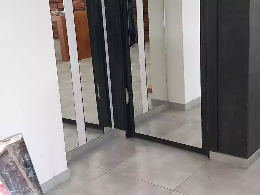 Immagine 4 di Locale commerciale in affitto  a Bientina