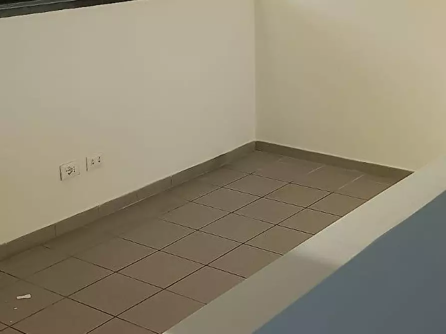 Immagine 2 di Ufficio in affitto  a Bientina