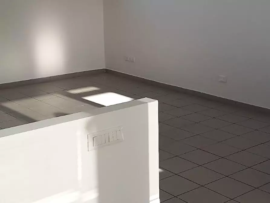 Immagine 3 di Ufficio in affitto  a Bientina