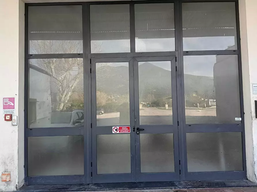 Immagine 12 di Laboratorio in affitto  a San Giuliano Terme