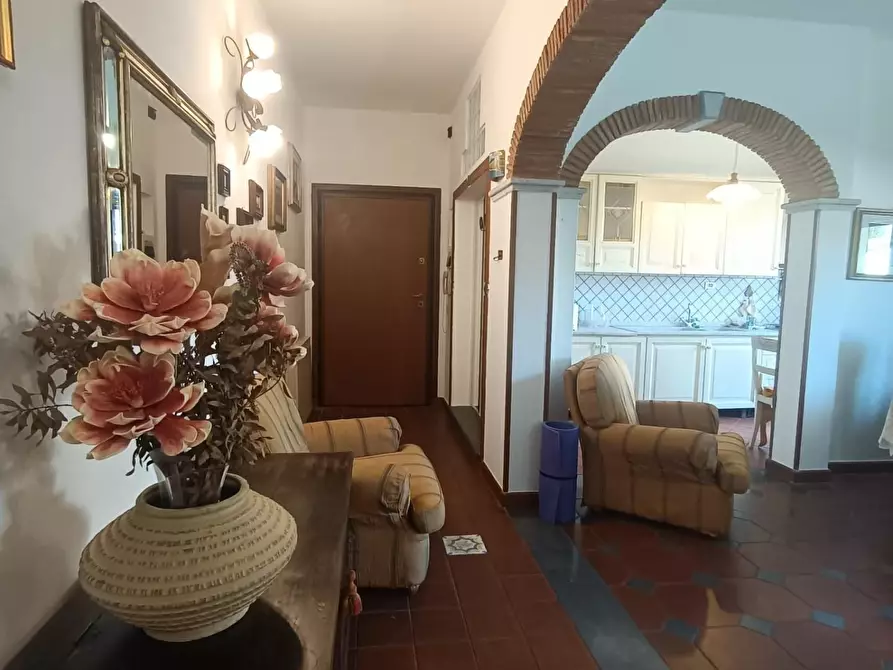 Immagine 16 di Appartamento in vendita  a Carrara