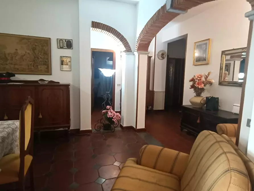 Immagine 17 di Appartamento in vendita  a Carrara