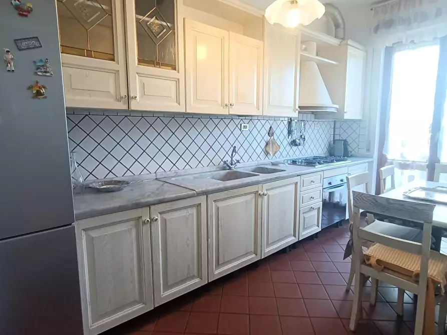 Immagine 19 di Appartamento in vendita  a Carrara