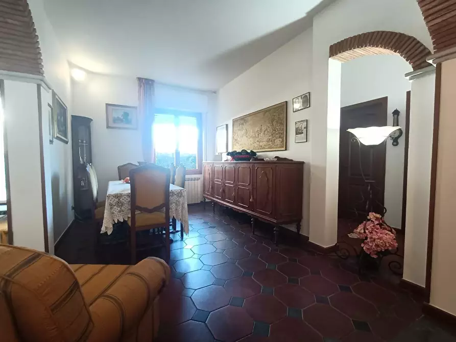 Immagine 11 di Appartamento in vendita  a Carrara