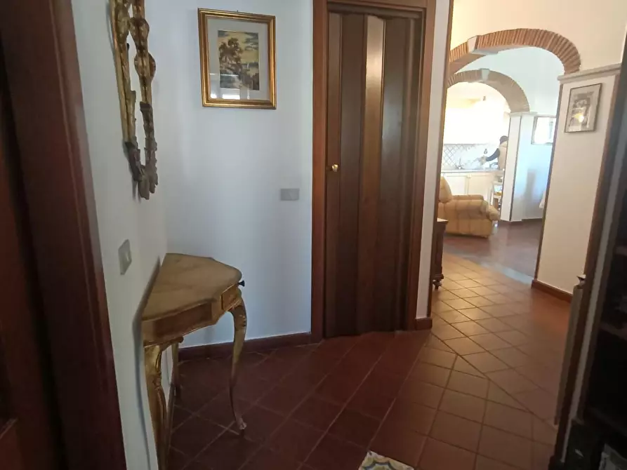 Immagine 23 di Appartamento in vendita  a Carrara