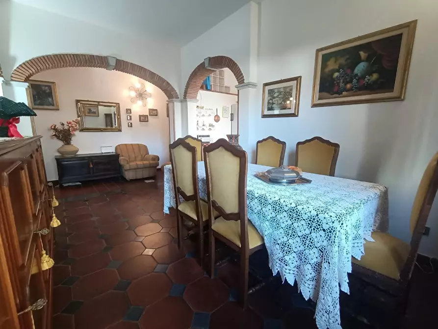 Immagine 13 di Appartamento in vendita  a Carrara