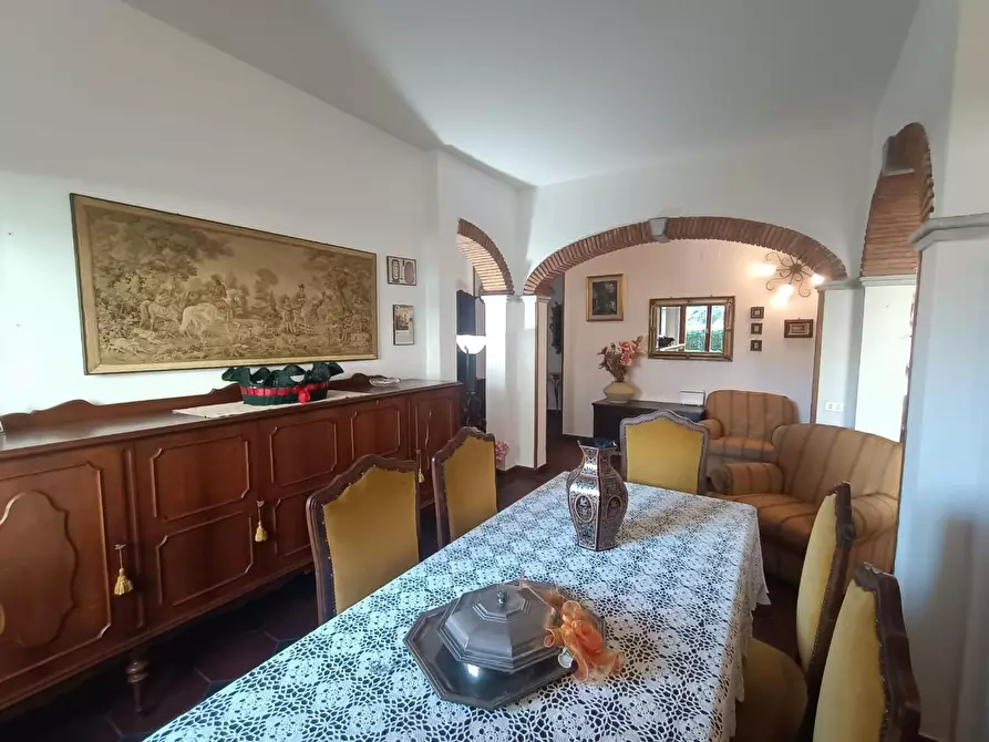 Immagine 12 di Appartamento in vendita  a Carrara