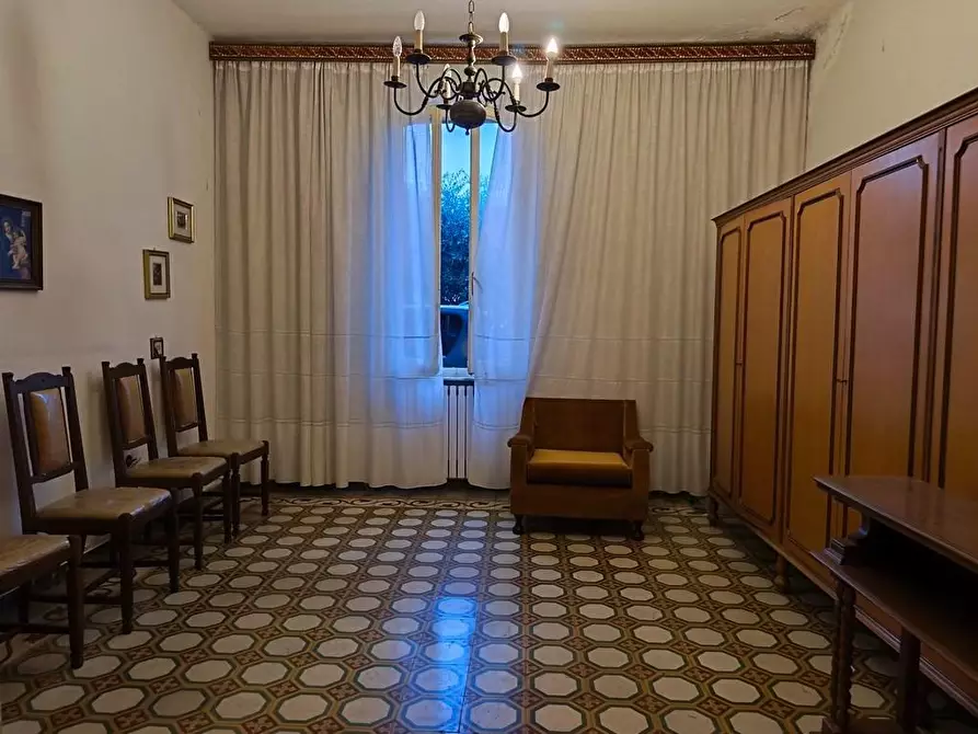 Immagine 1 di Casa semindipendente in vendita  a Ortonovo