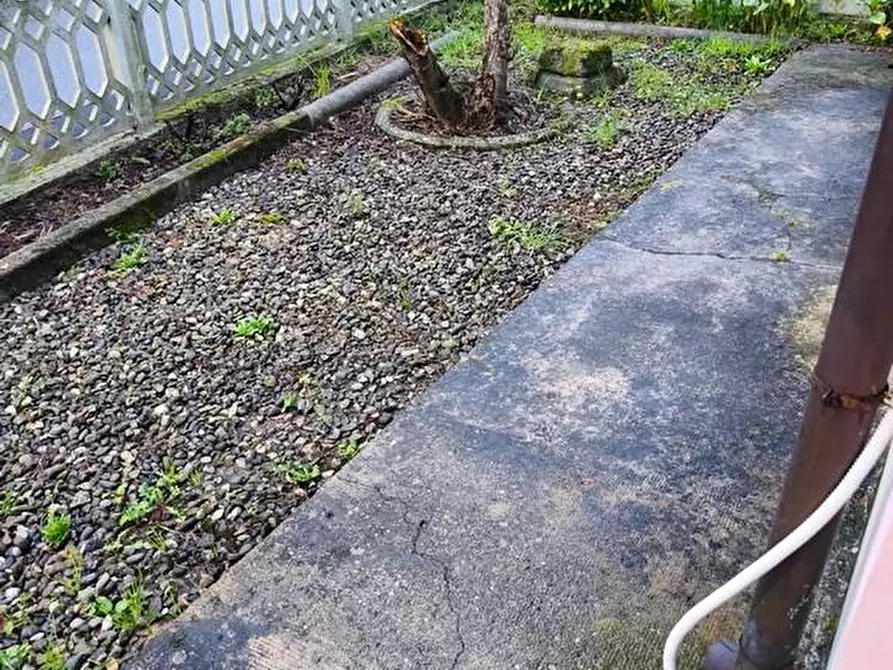 Immagine 13 di Casa semindipendente in vendita  a Ortonovo