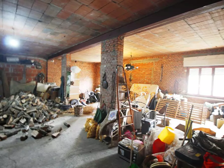 Immagine 7 di Villa in vendita  a Larciano